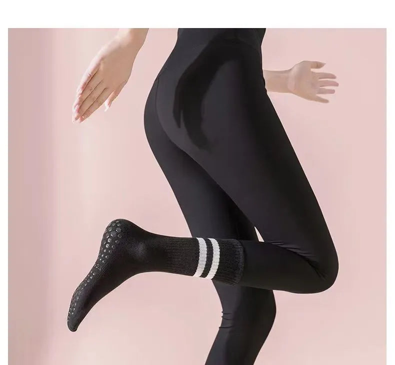 AeroSteady Luxury Yoga Grip Socks